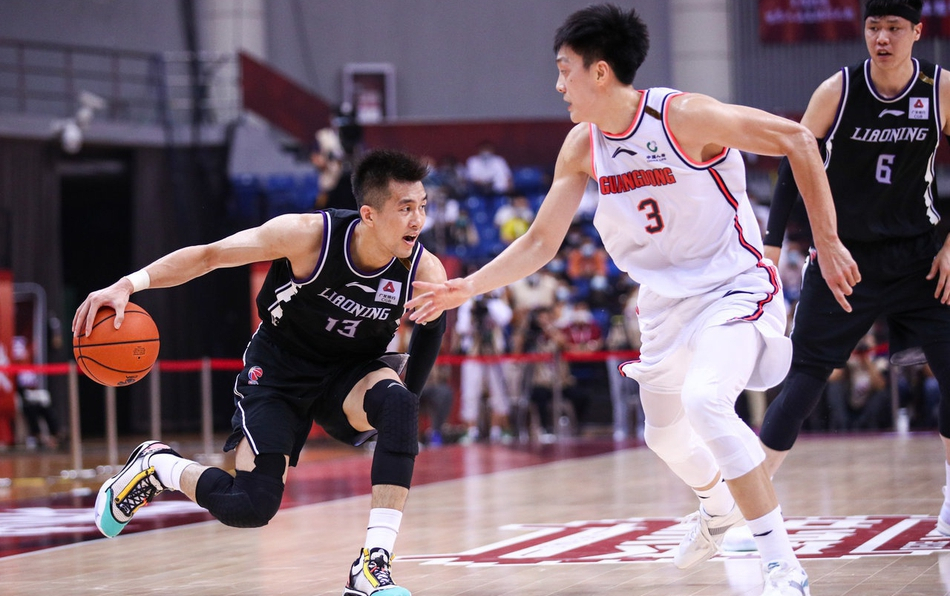 Leyu app-Karsa官方宣布领先优势明显新规，湖人引发争议！引发球迷热议-Leyu app